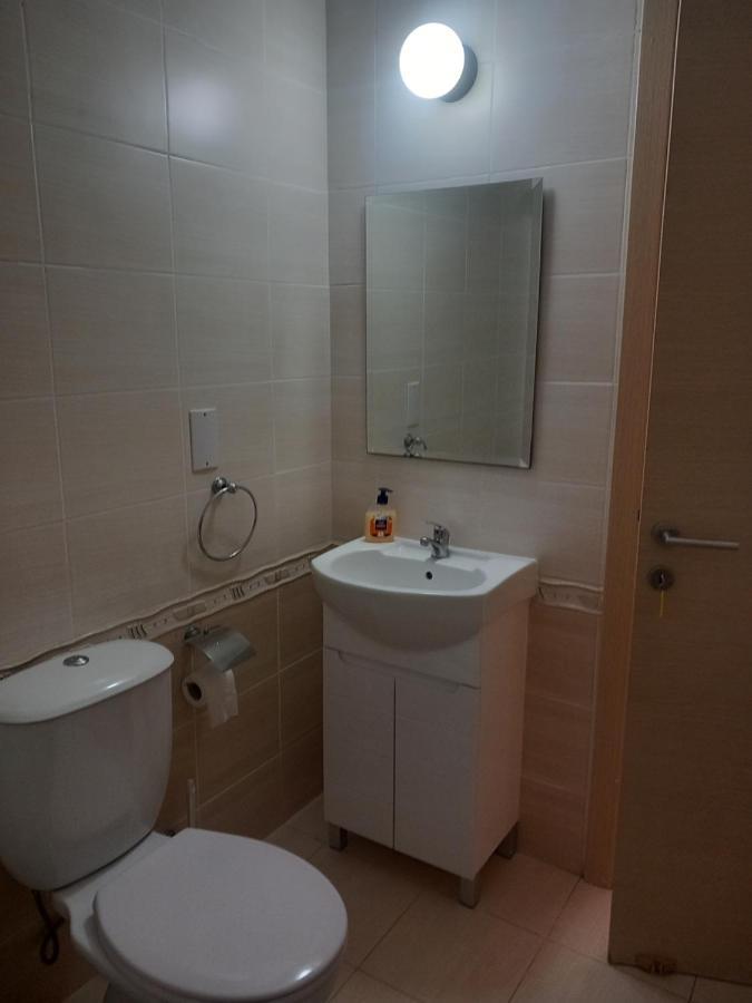 Barlee'S Apartment พาราลิมนี ภายนอก รูปภาพ